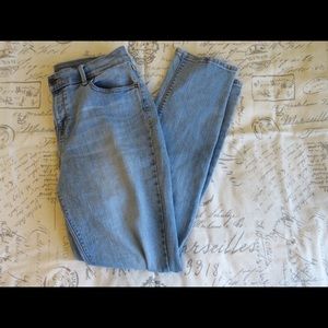 Old Navy Curvy light blue jeans